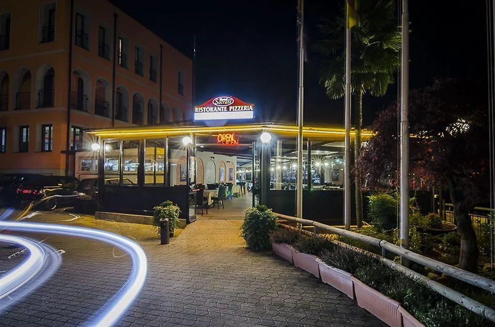 Hotel Socrate Lavena Ponte Tresa 3*,  Italy
