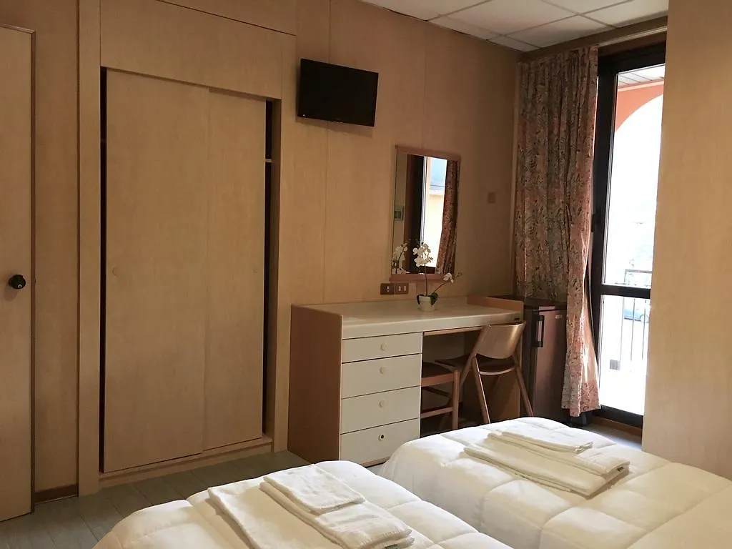 Hotel Socrate Lavena Ponte Tresa